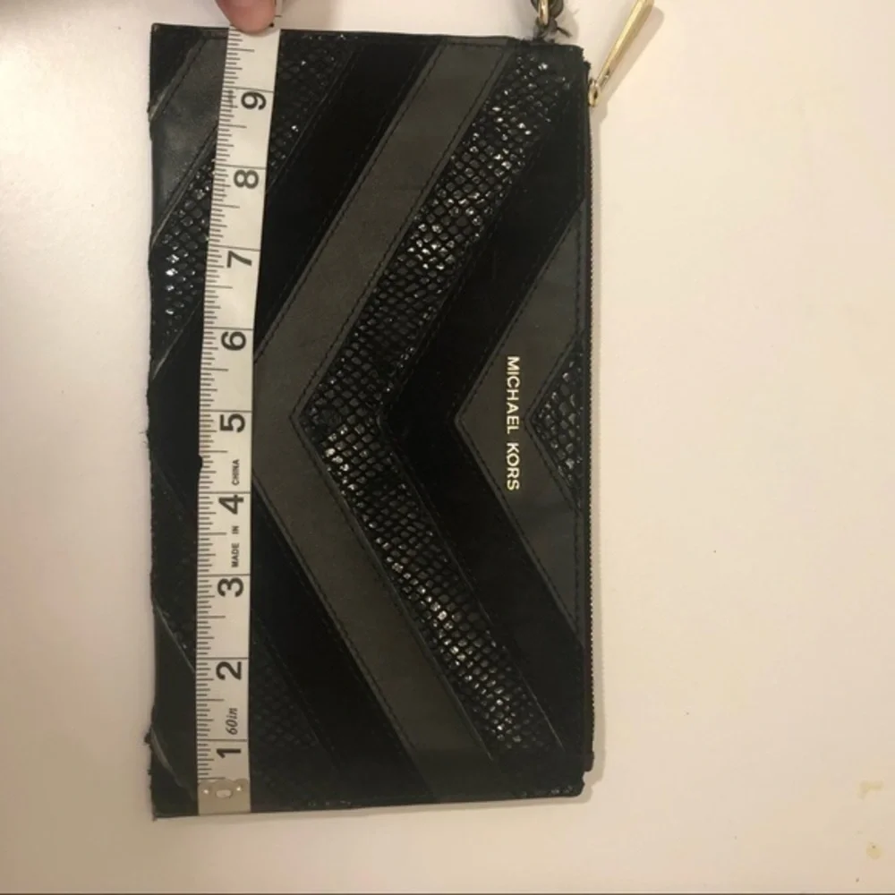 Michael kors black chevron multi texture wristlet
